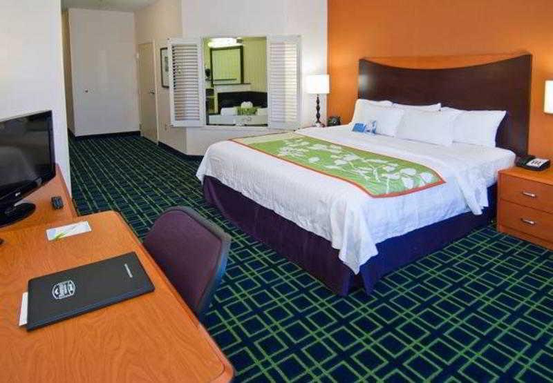 Fairfield Inn & Suites By Marriott Oklahoma City Nw Expressway/Warr Acres Extérieur photo